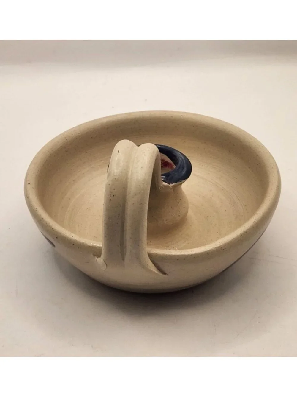 Handmade Williamsburg Pottery WPF Salt-glazed Beige and Cobalt Blue Floral Chamb